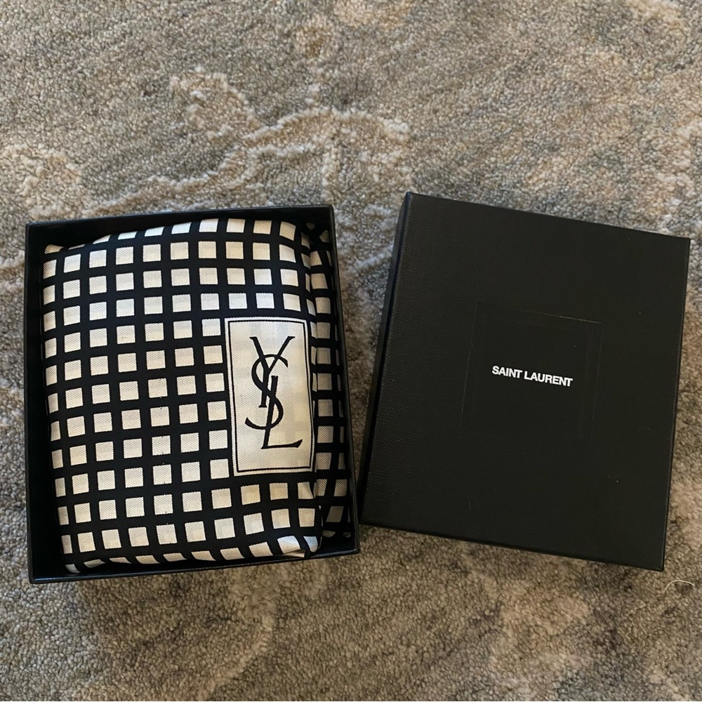 Yves Saint Laurent YSL Scarf Black and pink 30 x 30 inch Pocket Square checkered - Picture 9 of 9